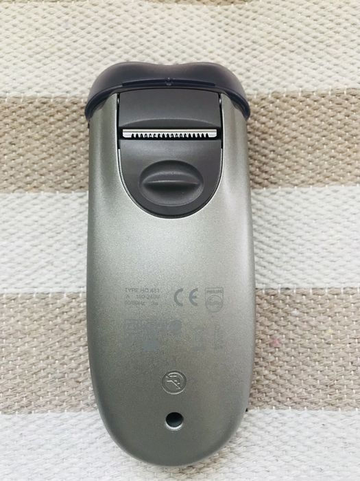 Електрическа самобръсначка Philips - СПЕШНО