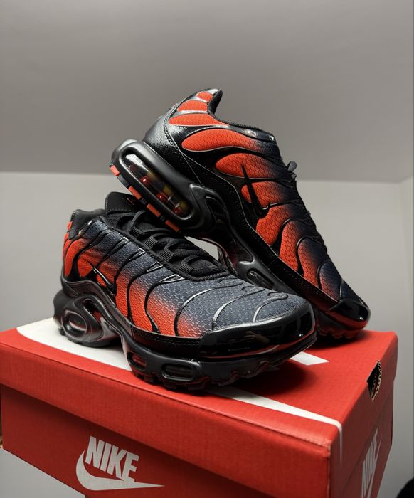 Nike Air Max Plus TN Red Black