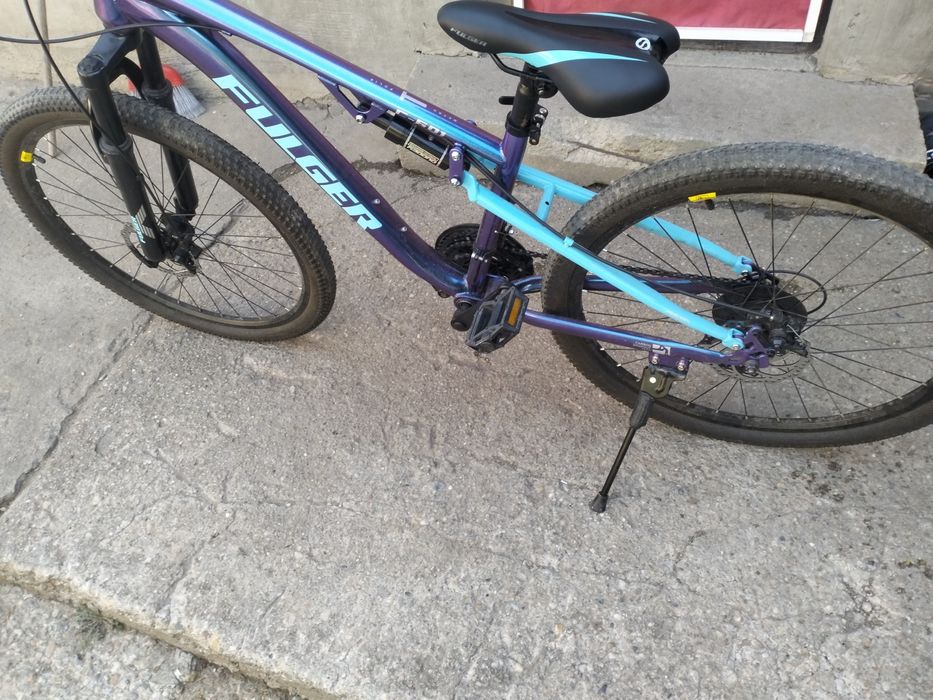 Bicicleta full suspension