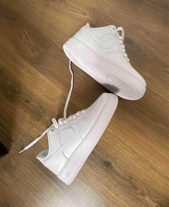 Adidasi Nike AirForce 1 Universali