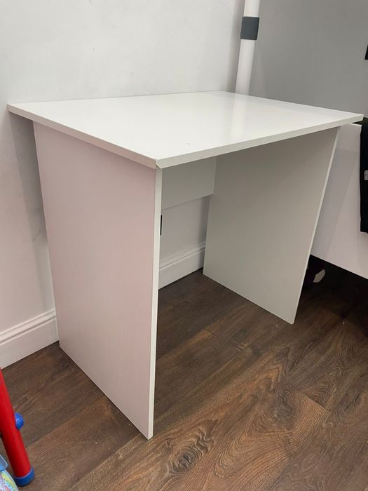 Стол белый ! Стол письменный с полками !
