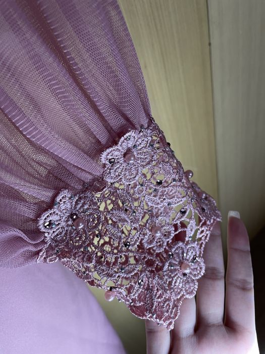 Rochie elegantă roz pudră