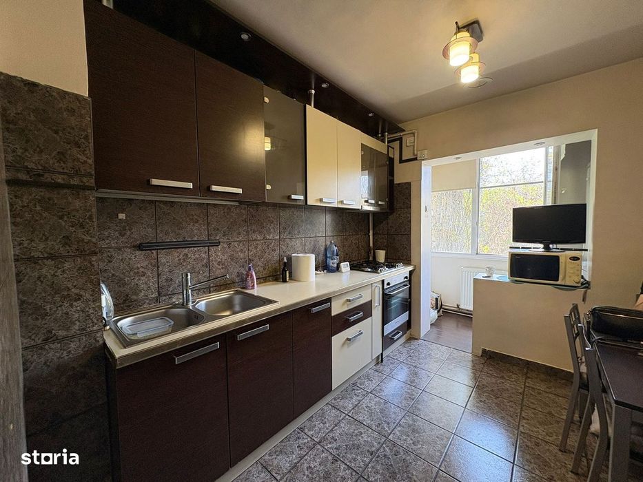 Ap. 3 Camere P-Ta Sudului, Parcare Adp, Centrala Proprie,Metrou 12 Min