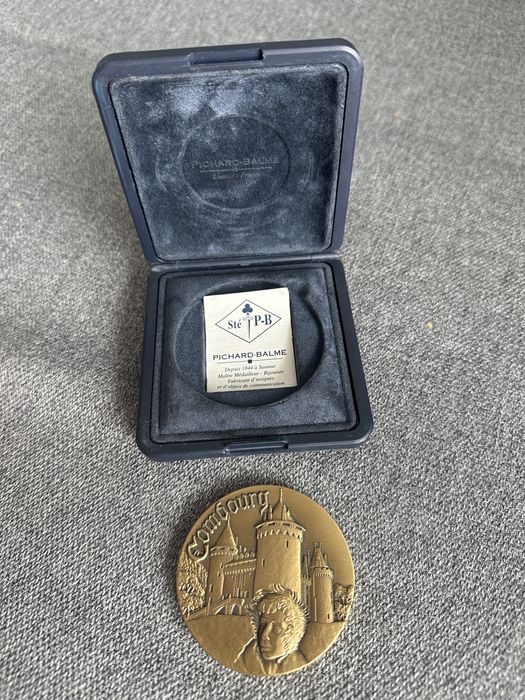 Френски медал Pichard-Balme – замък Combourg