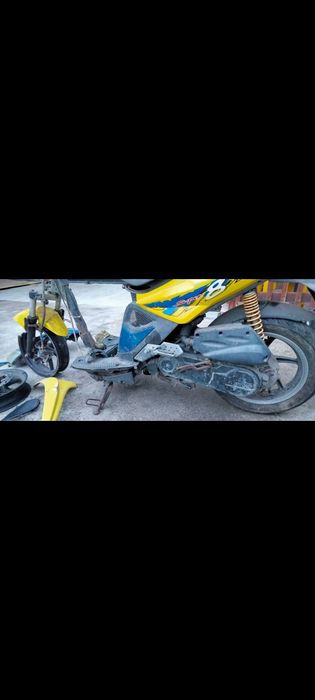 Pachet 2x Scuter Kymco Super 8 - 50cc 4T (Unul funcțional + Unul pentru piese)