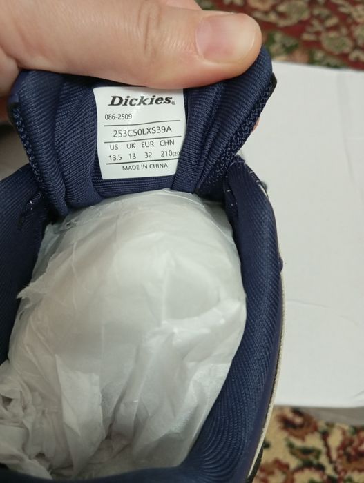 Кроссовки от бренда Dickies 32 размер