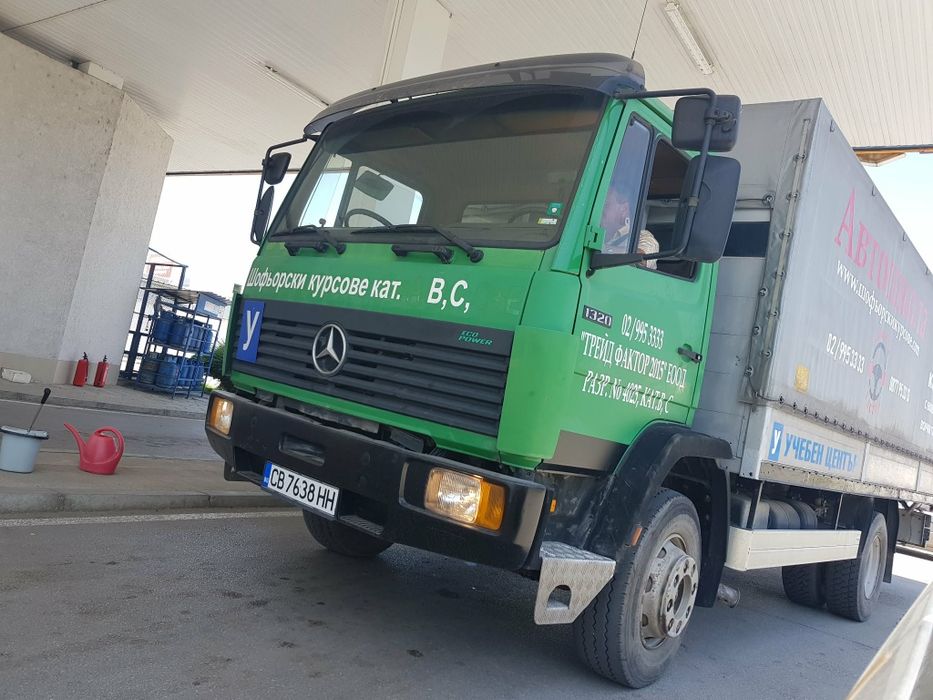 Товарен автомобил за продажба