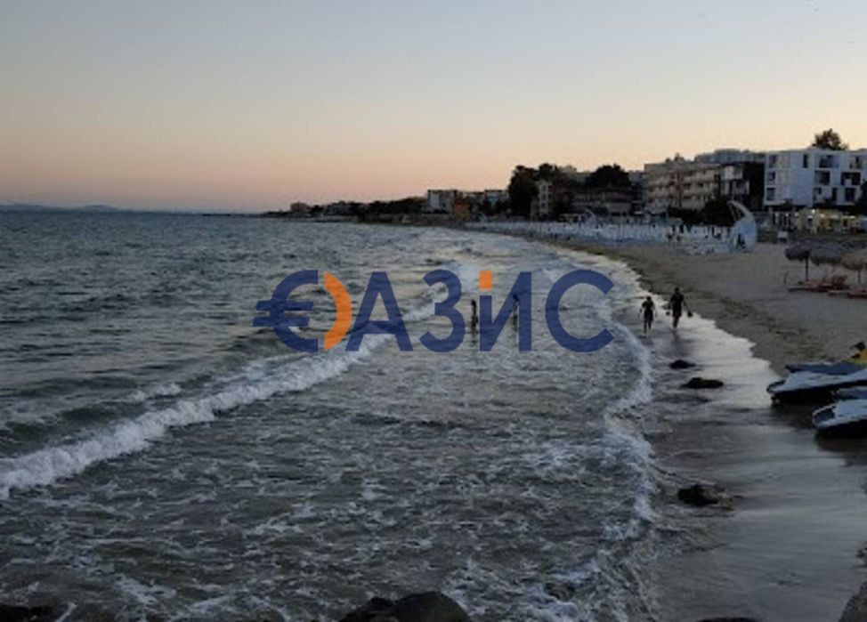 Студио в комплекс Ла Мер Голд Резиденс, Несебър, България 33,36 кв. м.