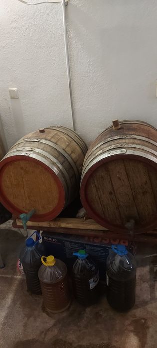 Продавам бурета за вино