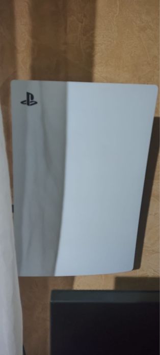 Продам PS5 с дисководом и 2 джойстиками