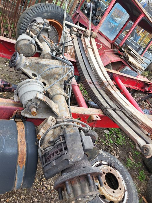 Vând punți de spate Iveco 6.5-7.5 tone