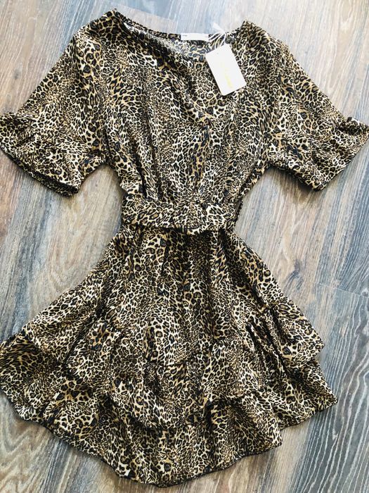 Rochita animal print cu croi in V