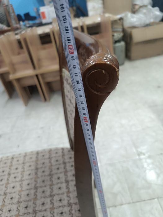 Три стула деревянных