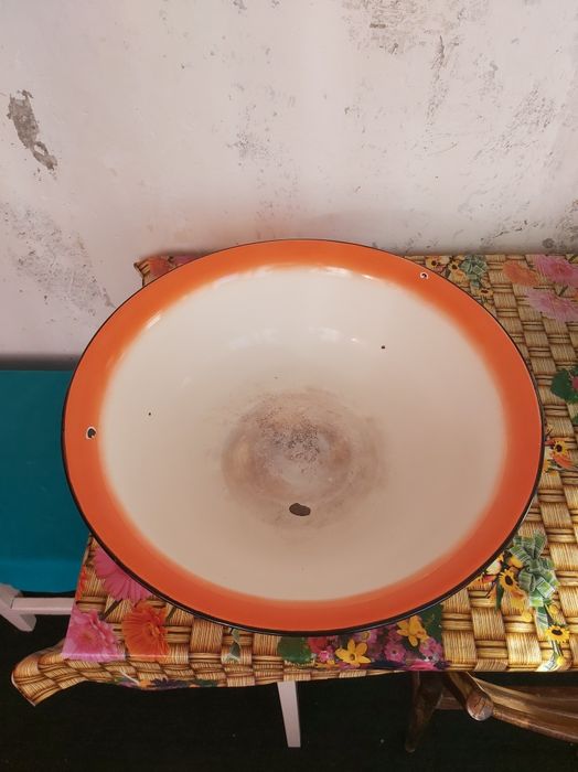 Эмалированные тазики