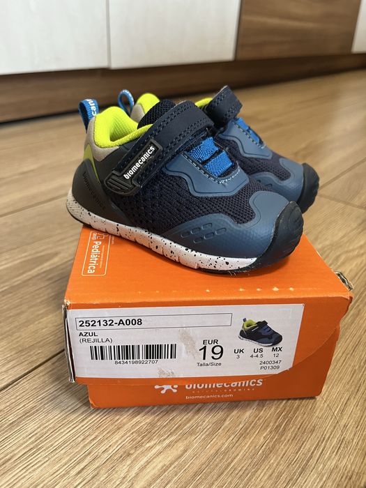 Biomechanics сандали и маратонки