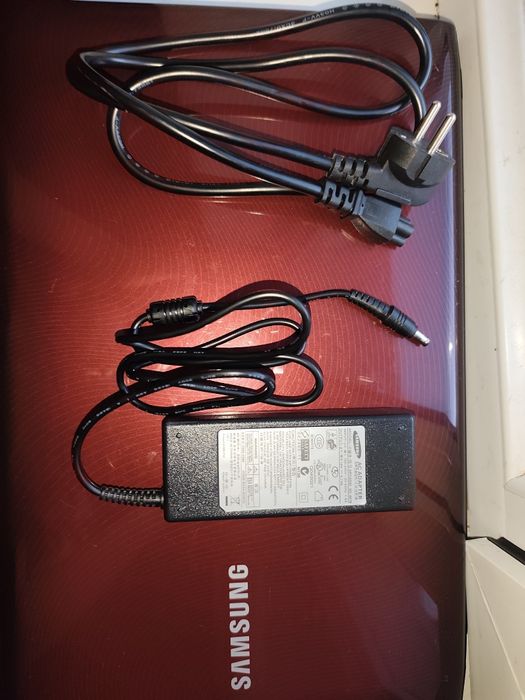 Продам срочно  Ноутбук Samsung NP-R780