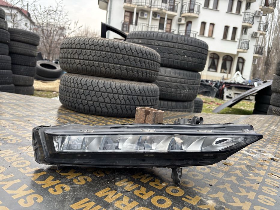 Халоген Skoda Superb 3