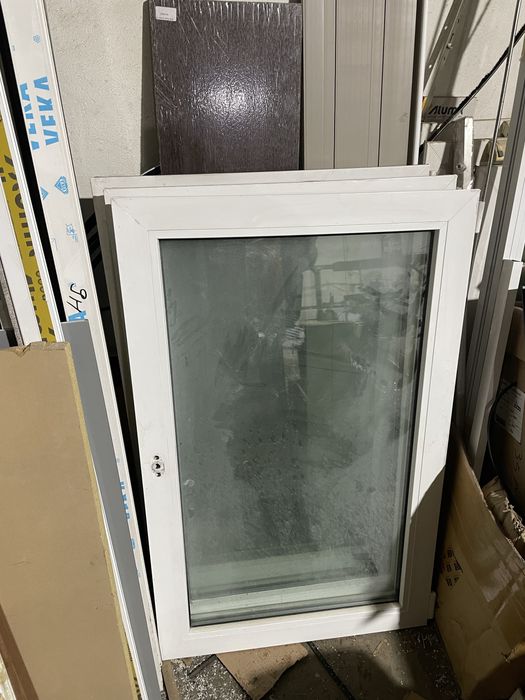 Ușa si geamuri termopane