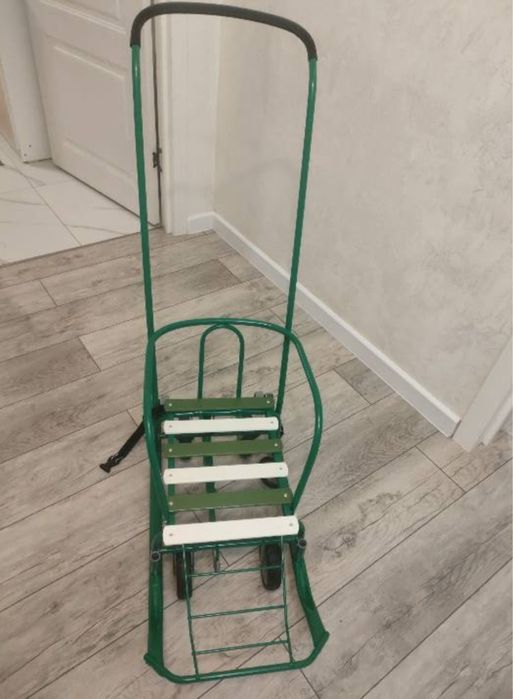 Санки продаются.