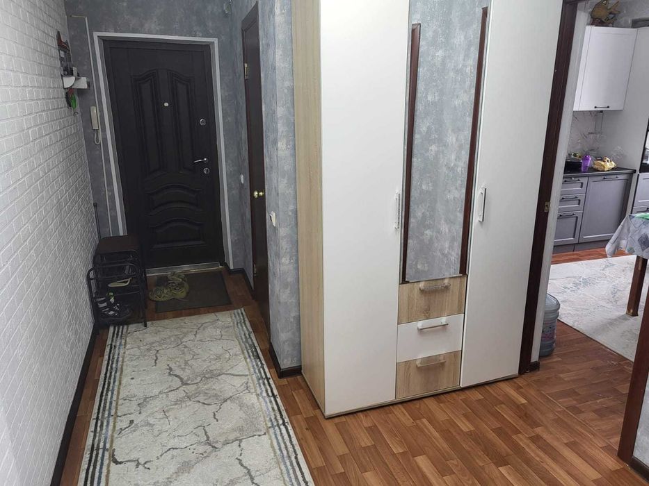 Продам 2 комн. квартиру в Уральске