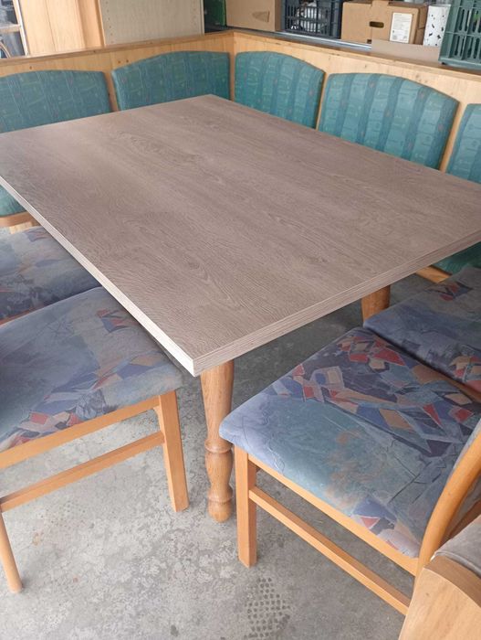 Coltare bucatarie + mese si scaune