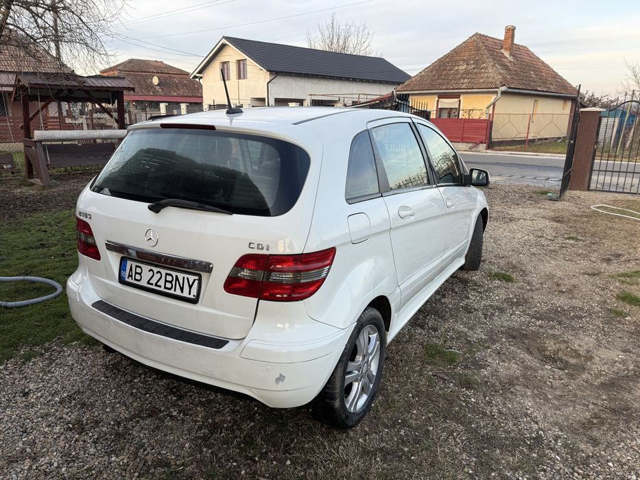 Mercedes B 180 2.0 D 2011
