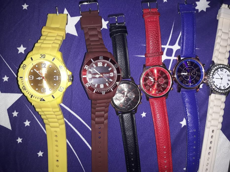 Vand ceasuri de dama 9 bucati