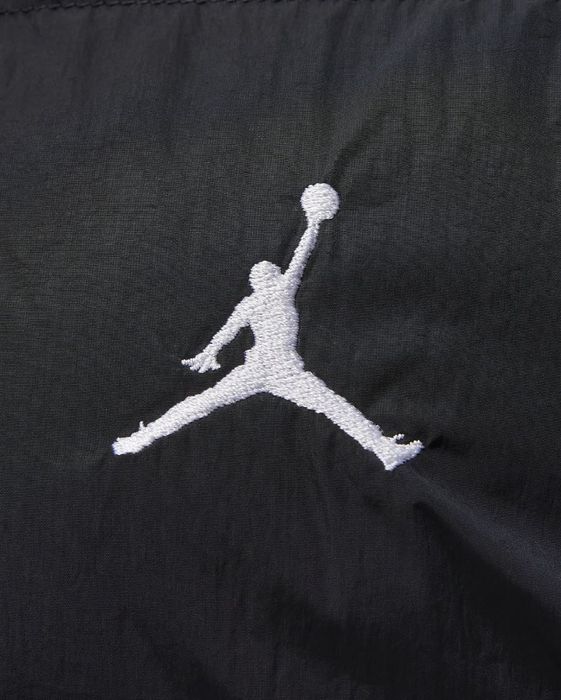 Продам куртку Jordan (оригинал)