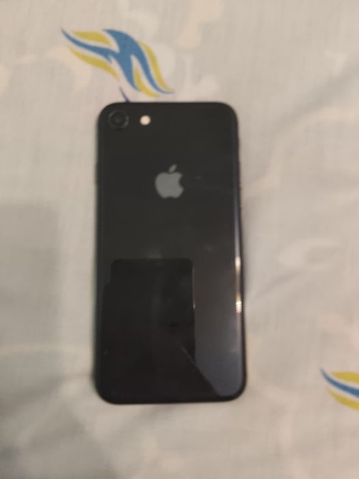 Айфон 8 қатпайды устауға жарайды