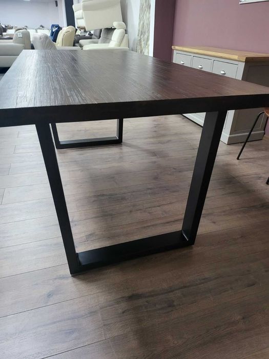 ПРОМОЦИЯ!!! Масивна дървена трапезна маса от тъмно дърво