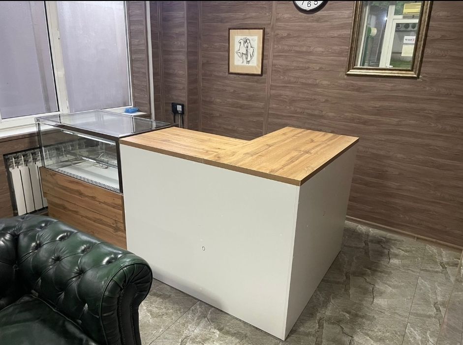 Барная стойка ресепшн