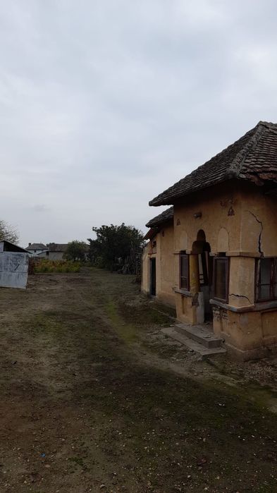 Casa cu teren de vanzare Basarabi(Calafat)