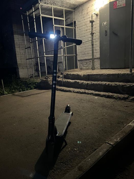 Продам электросамокат