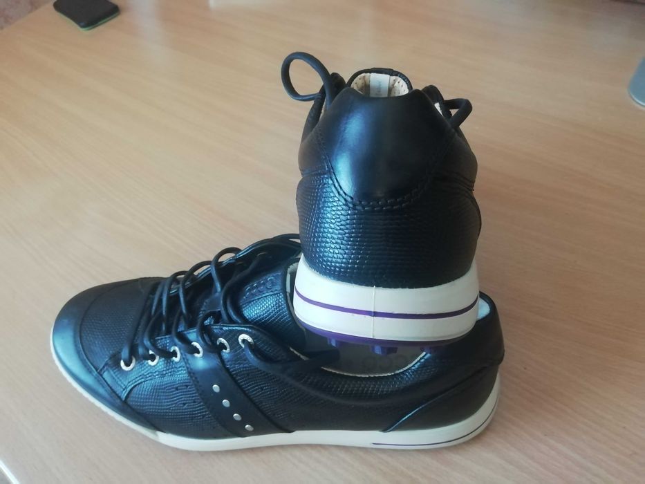 Кроссовки "ЕССО".