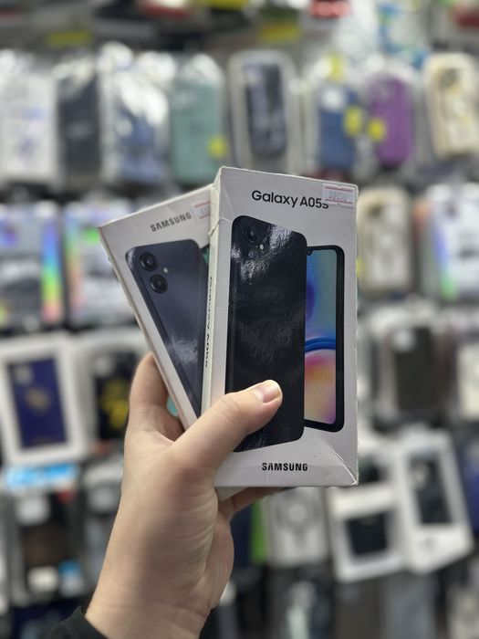 Телефон разные.