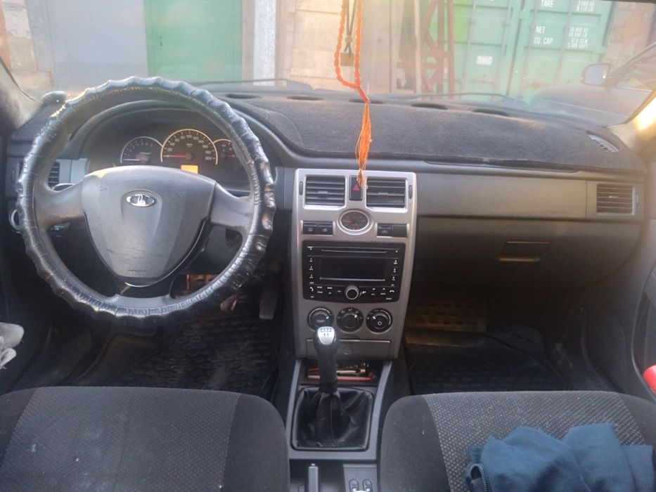 Лада приора  21072