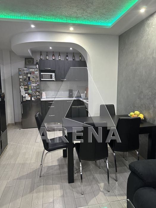 Продава се Тристаен апартамент в Пловдив, Христо Смирненски - 90 кв.м за 1812 €/кв.м - Снимка #1