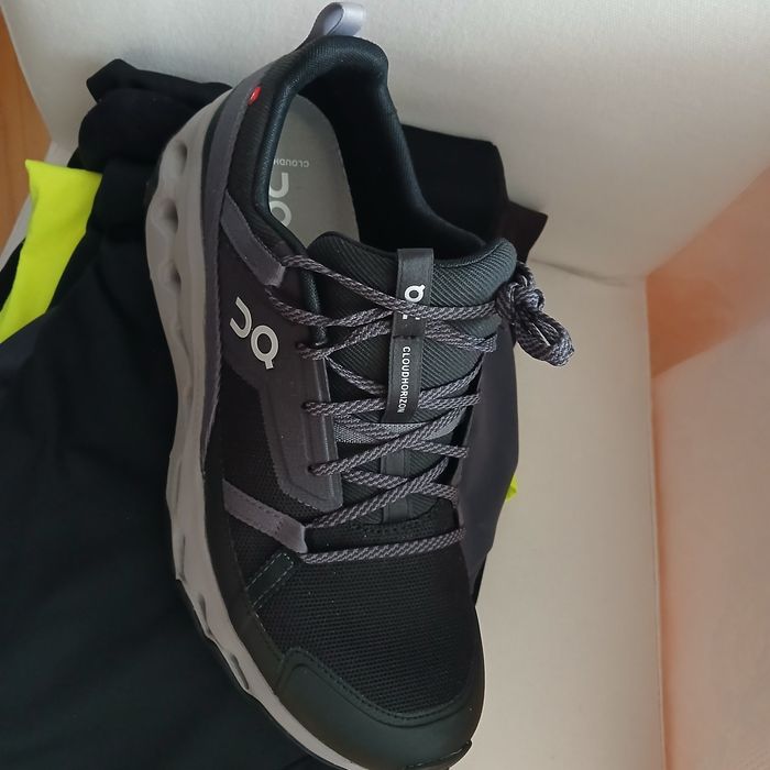 On cloud  30 cm branț 46 marime.