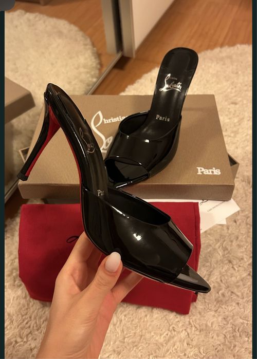 Saboti Christian Louboutin piele naturala pe stoc