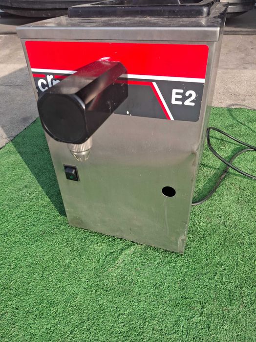 Машина за сметана професионална