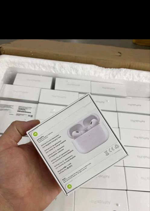 AirPods наушниктері