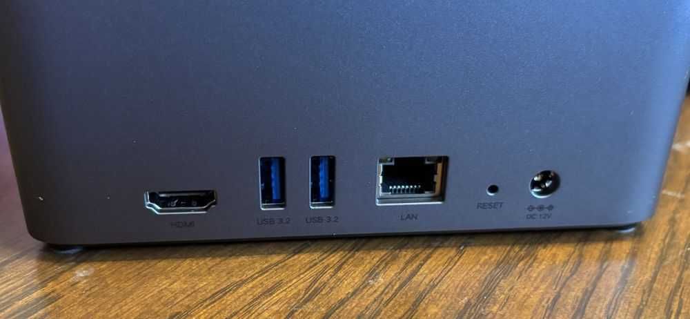 UGREEN NAS DH4300 Plus 4 Bay – ca nou, cu garanție + HDD 4TB opțional
