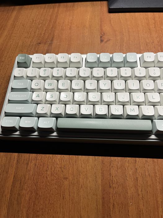 Royal kludge R75 pro