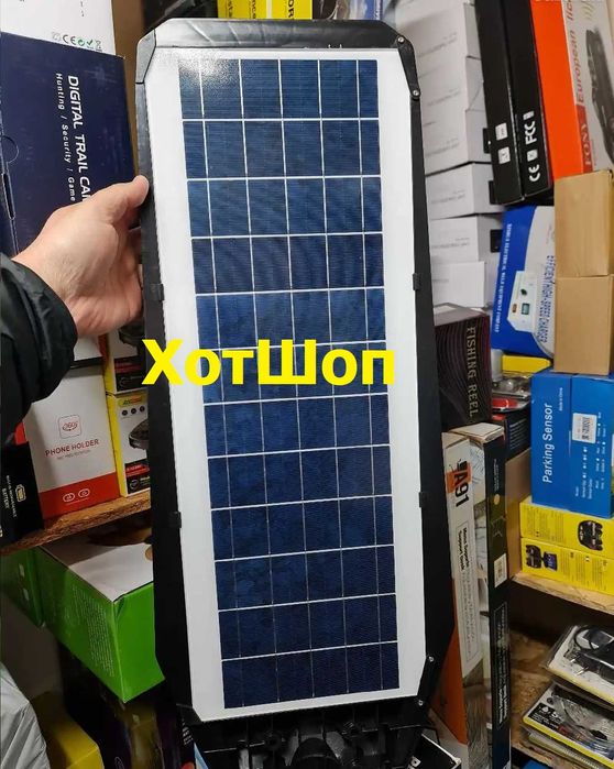 Улична соларна лампа LYLU със соларен панел и дистанционно, 1800W, IP67, 6500K, 10 секции