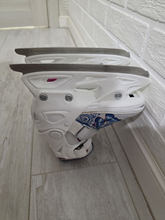 Продам Коньки детские