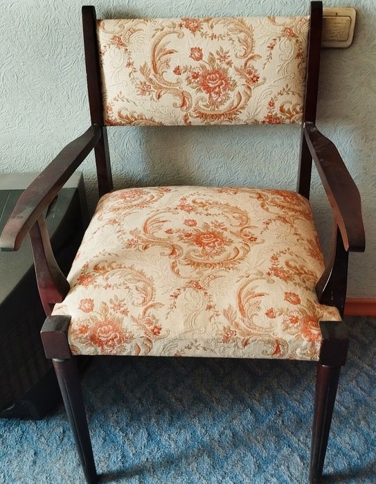 Продается винтажный гостиный гарнитур