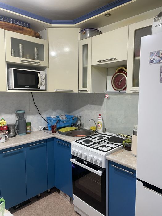 Продам угловую кухню