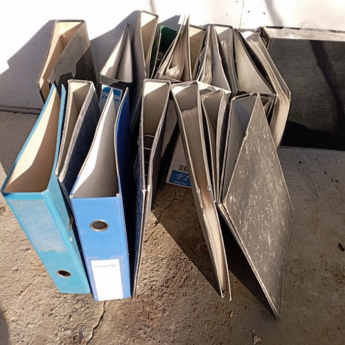 Продаются разные  файлы, папки регистры, скоросшиватели