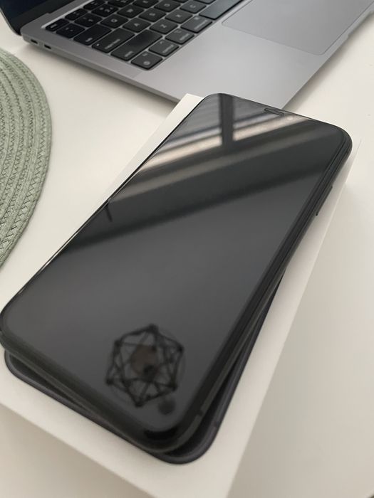Iphone 11 64GB Black като нов