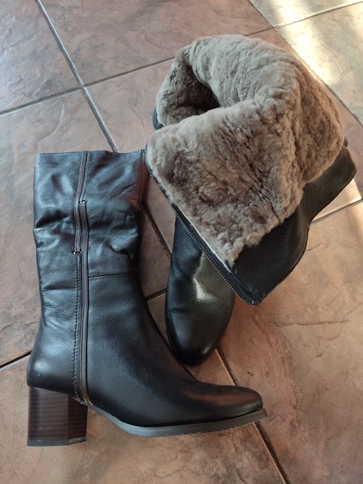 Продам обувь женскую на размер 38-39